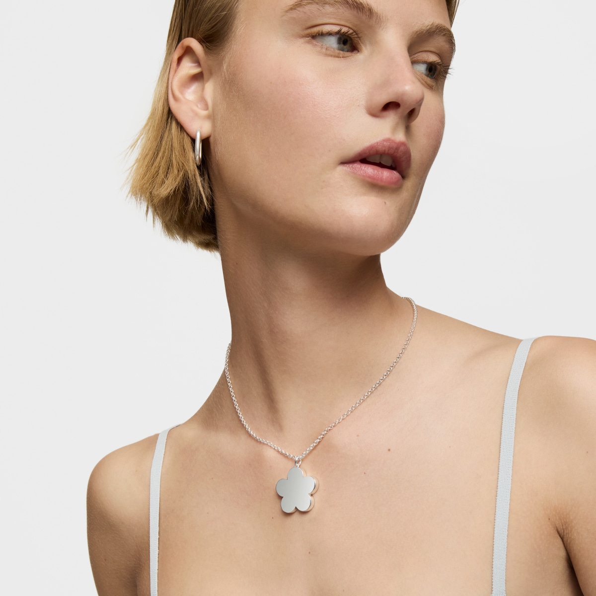 Medium 29mm silver flower Pendant Sweet Dolls
